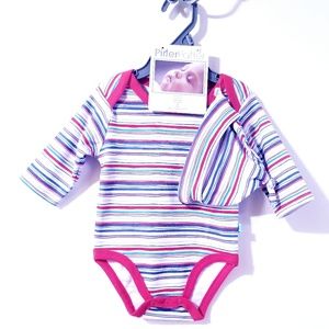 💥 5/$25 NWT, Baby Bodysuit with Hat